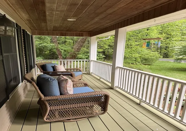 Homes for sale in Williamsburg, MA | 18 Fort Hill Rd, Williamsburg, MA 01039 | MLS# 73531165