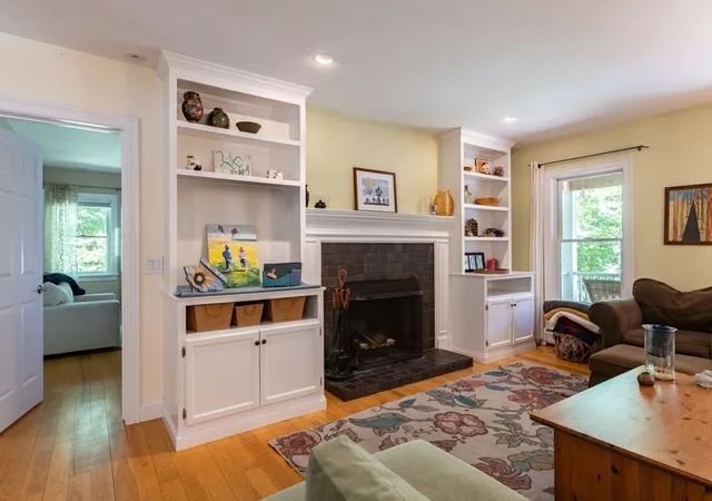 Homes for sale in Williamsburg, MA | 18 Fort Hill Rd, Williamsburg, MA 01039 | MLS# 73531165