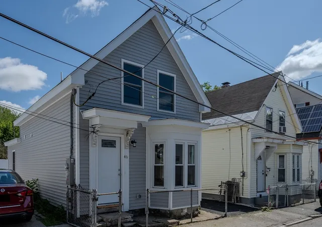 2nd image of 46 Lyons St, Lowell, MA 01852 | MLS# 73377287