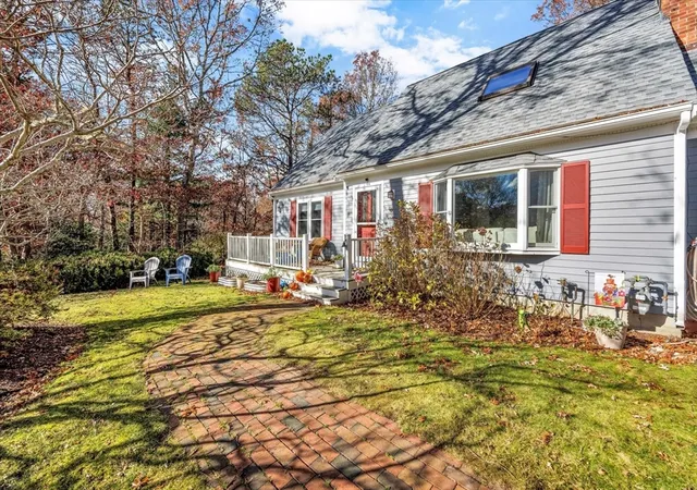 2nd image of 6 Southfield Ln, Sandwich, MA 02563 | MLS# 73458160