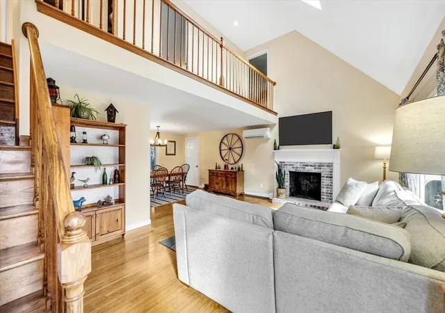 3rd image of 6 Southfield Ln, Sandwich, MA 02563 | MLS# 73458160