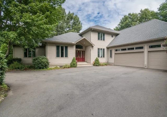 Photo 3 of Single family home for sale at 82 Mountain View Dr, Belchertown, MA 01007 | MLS# 73569454 | Listing updated on 2026-09-01
