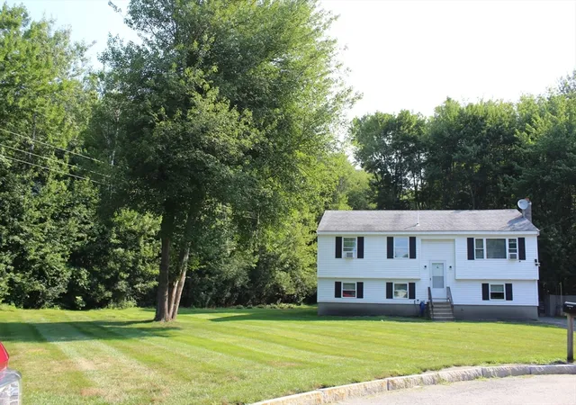 1st image of 4 Howard George Ct, Salisbury, MA 01952 | MLS# 73566524
