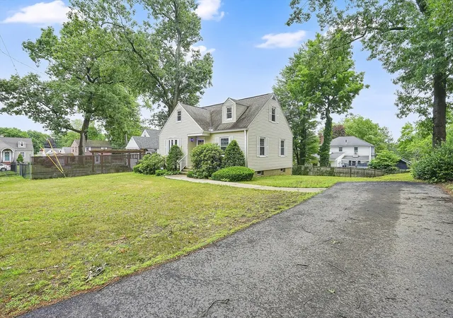 Homes for sale in Springfield, MA | 328 Hartwick, Springfield, MA 01108 | MLS# 73541248