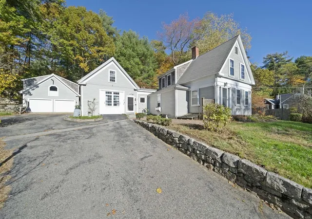 Photo 2 of Single family home for sale at 26 Church St, Norwell, MA 02061 | MLS# 73561080 | Listing updated on 2026-08-12