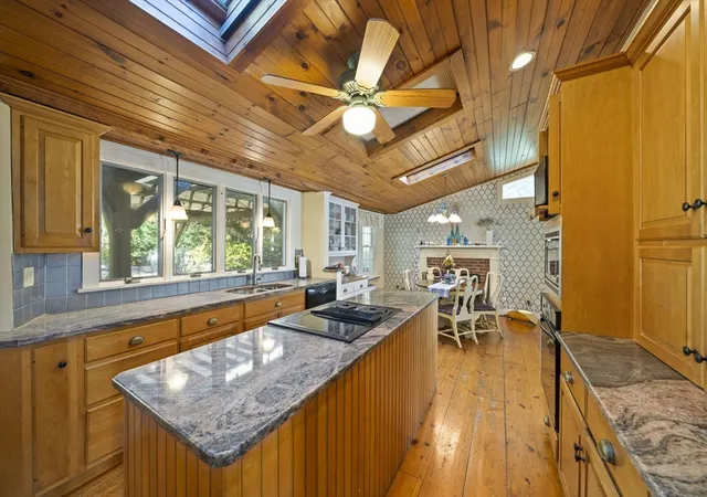 Photo 4 of Single family home for sale at 26 Church St, Norwell, MA 02061 | MLS# 73561080 | Listing updated on 2026-08-12