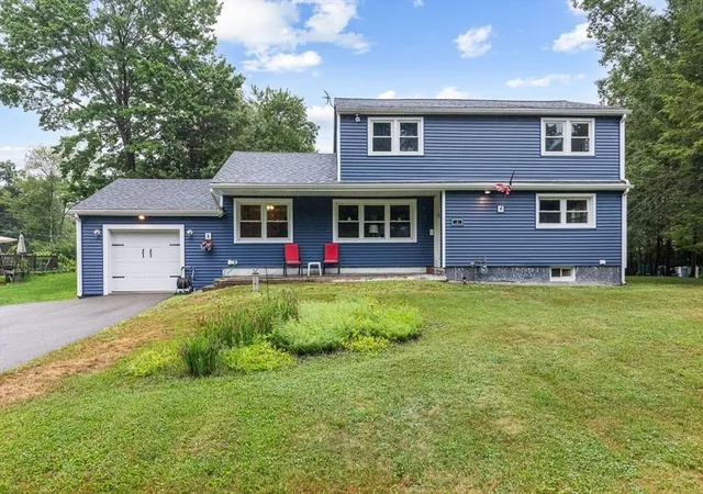Photo 3 of Single family home for sale at 3 Grant Rd, South Easton, MA 02375 | MLS# 73563393 | Listing updated on 2026-08-24