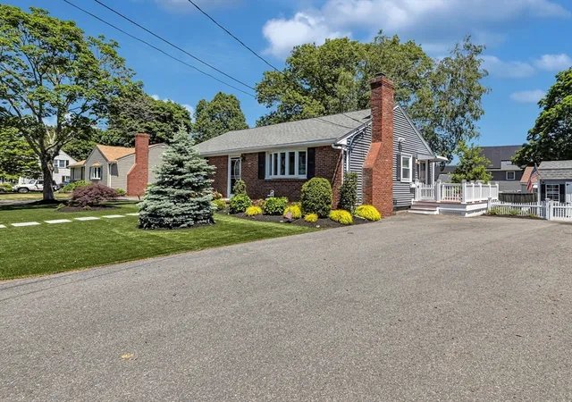 Homes for sale in Dedham, MA | 13 Willard St, Dedham, MA 02026 | MLS# 73533922