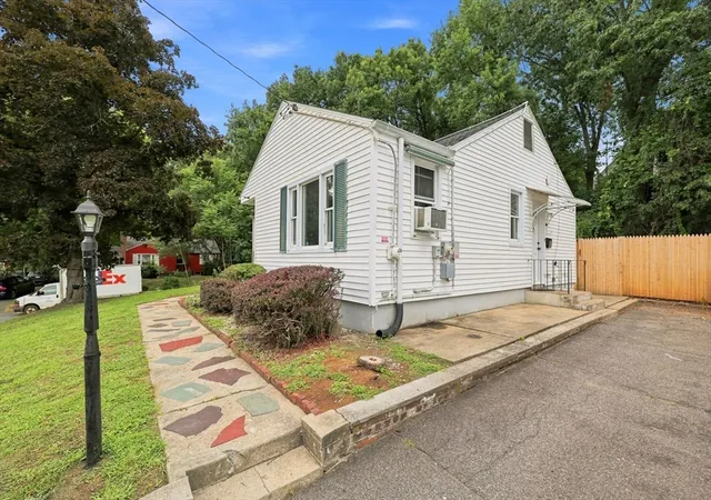 Photo 3 of Single family home for sale at 46 Kay St, Springfield, MA 01109 | MLS# 73564336 | Listing updated on 2026-09-14