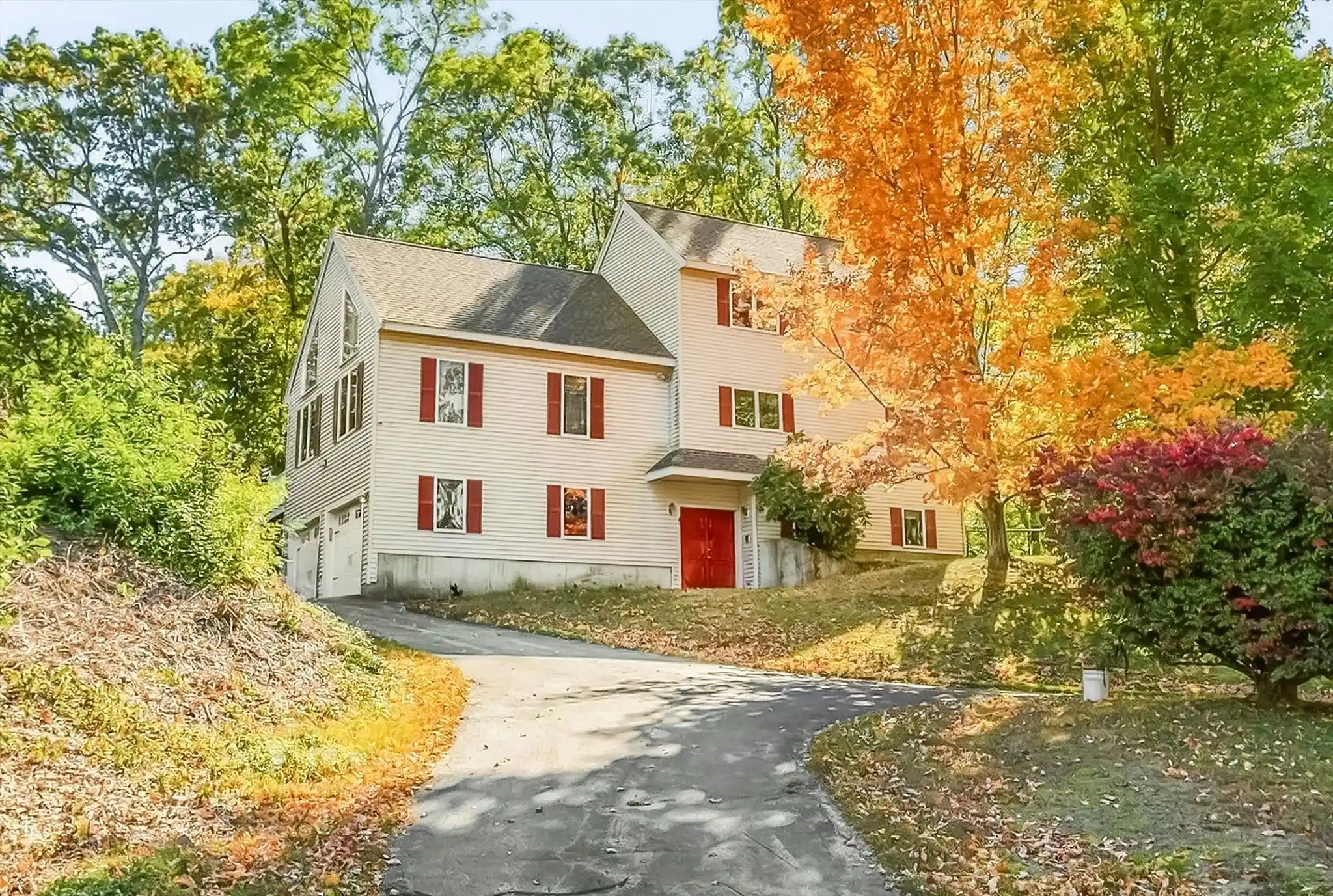 Single family home for sale at 14 Buckingham Ln, Haverhill, MA 01835 | MLS# 73593383