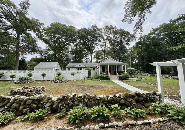 2nd image of 51 Edgar Rd, Scituate, MA 02066 | MLS# 73553138