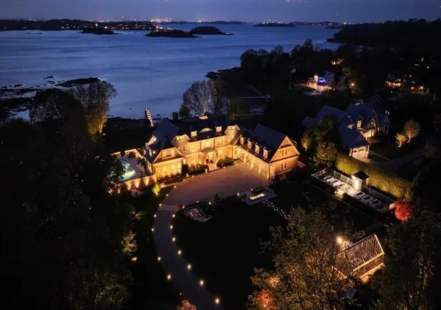 42nd image of 5 Bare Cove Ln, Hingham, MA 02043 | MLS# 73516055