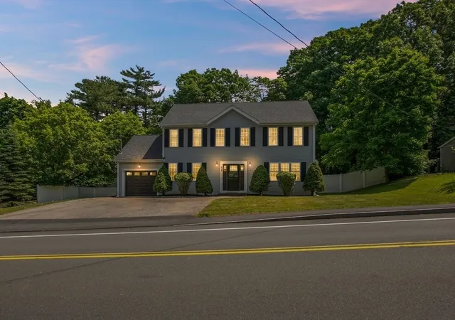 Homes for sale in Rockland, MA | 418 Beech St, Rockland, MA 02370 | MLS# 73536309