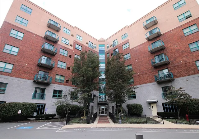 Homes for sale in Chelsea, MA | 175 Cottage St #501, Chelsea, MA 02150 | MLS# 73499644