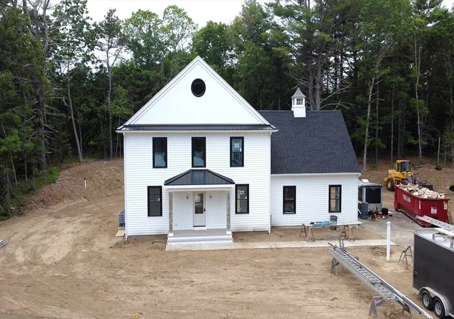 2nd image of 4 Station St, Kingston, MA 02364 | MLS# 73535390