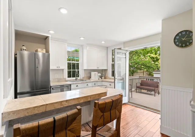 5th image of 16 Warren St, Newburyport, MA 02151