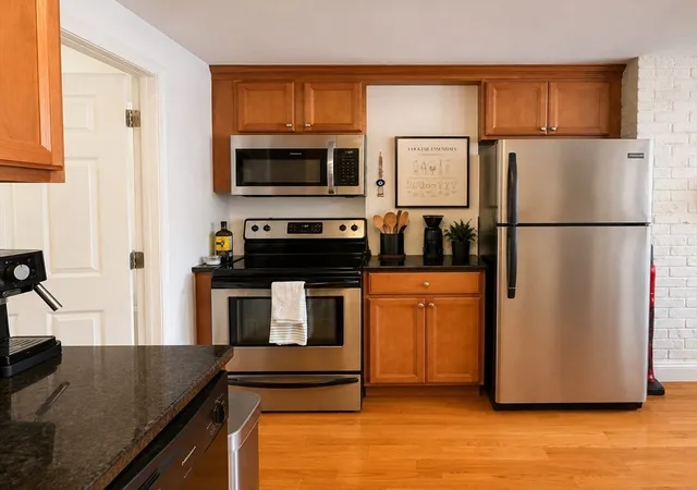 2nd image of 206 Endicott St #3, Boston, MA 02113 | MLS# 73559686