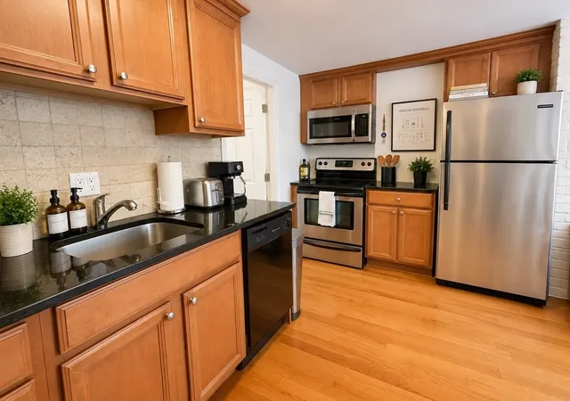 Photo 3 of Condo for sale at 206 Endicott St #3, Boston, MA 02113 | MLS# 73559686 | Listing updated on 2026-08-12