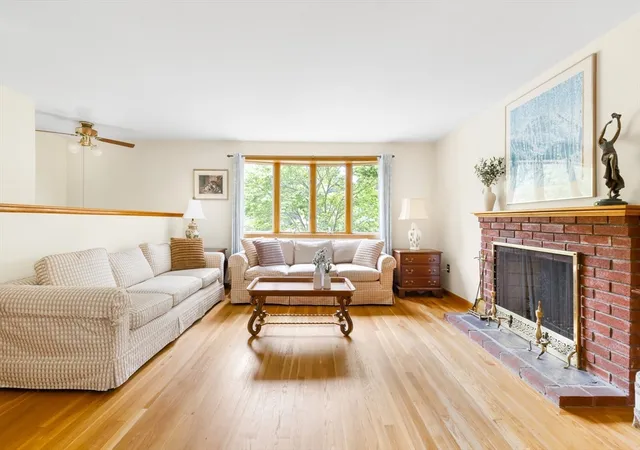Homes for sale in Holliston, MA | 31 Robert Rd, Holliston, MA 01746 | MLS# 73537973