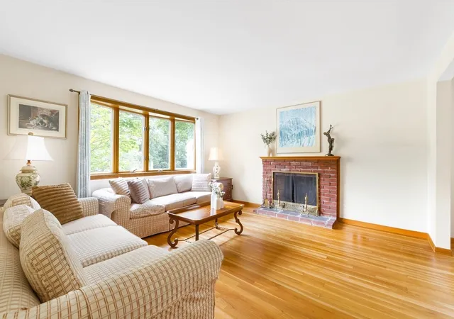 Homes for sale in Holliston, MA | 31 Robert Rd, Holliston, MA 01746 | MLS# 73537973