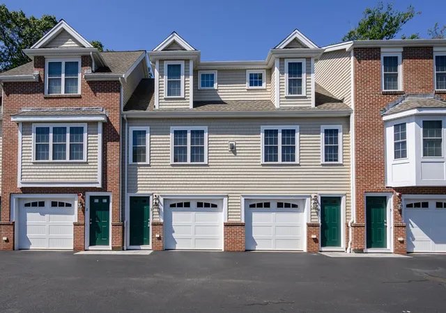 Homes for sale in Abington, MA | 1148 Bedford St, Abington, MA 02351 | MLS# 73511666