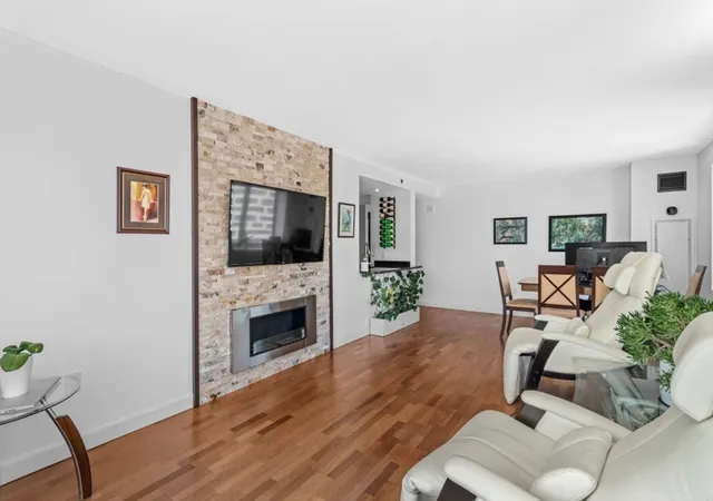 Photo 3 of Sale Pending at 8 Museum Way #1104, Cambridge, MA 02141 | MLS# 73566401 | Listing updated on 2026-09-15
