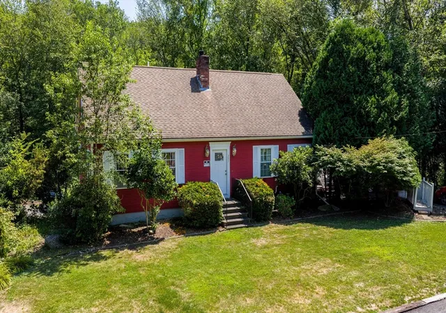 Homes for sale in Rehoboth, MA | 257 Anawan St, Rehoboth, MA 02769 | MLS# 73412262