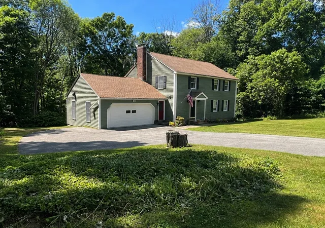 Homes for sale in Oxford, MA | 10 Garrison Heights Dr, Oxford, MA 01540 | MLS# 73536897