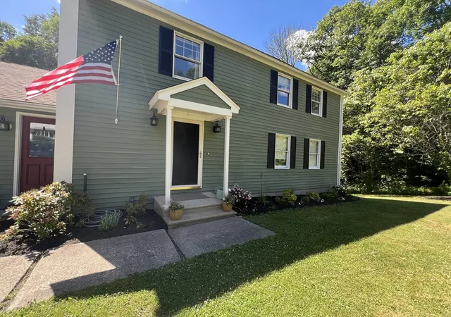 Homes for sale in Oxford, MA | 10 Garrison Heights Dr, Oxford, MA 01540 | MLS# 73536897