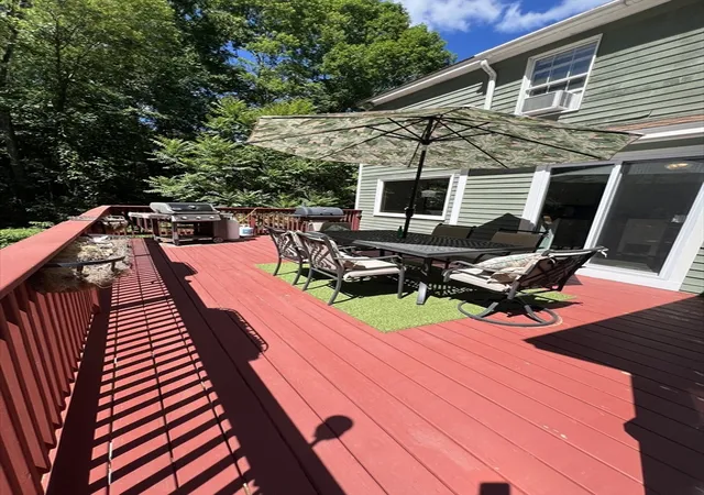 Homes for sale in Oxford, MA | 10 Garrison Heights Dr, Oxford, MA 01540 | MLS# 73536897