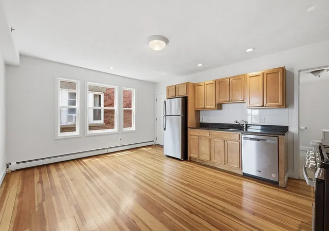 2nd image of 41 Harbor St #4, Salem, MA 01970 | MLS# 73552671