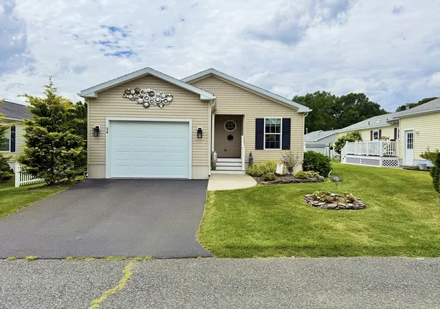 2nd image of 34 Sunrise Lane, Chicopee, MA 01020 | MLS# 73558170