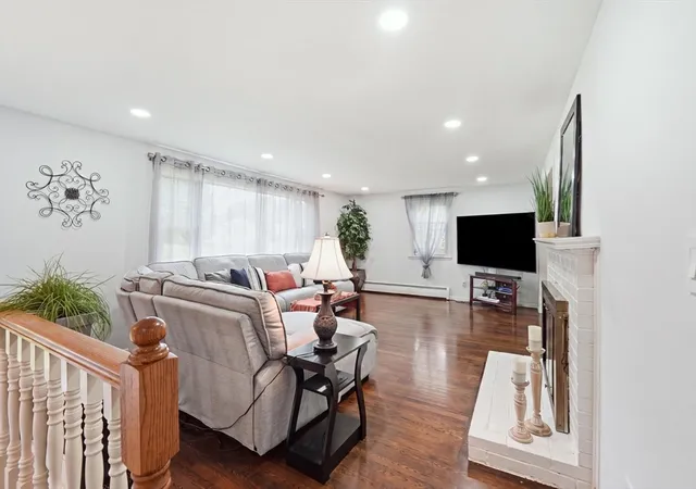 Photo 4 of Sale Pending at 7 Cherry Ridge Rd, Acton, MA 01720 | MLS# 73556863 | Listing updated on 2026-09-02