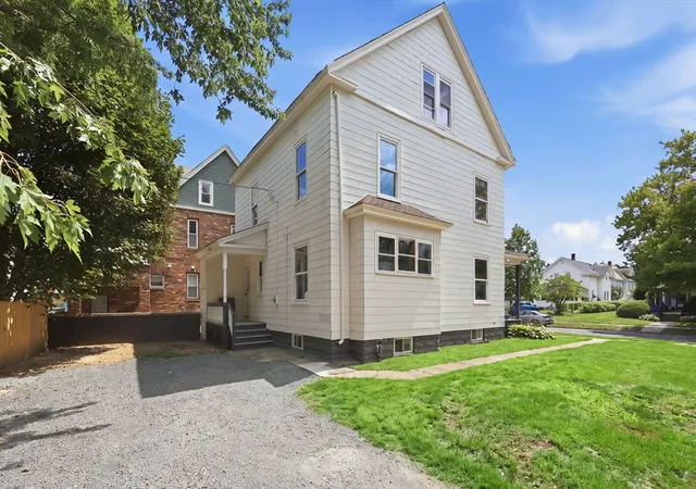 4th image of 24 Washington Ave, Holyoke, MA 01040 | MLS# 73566433