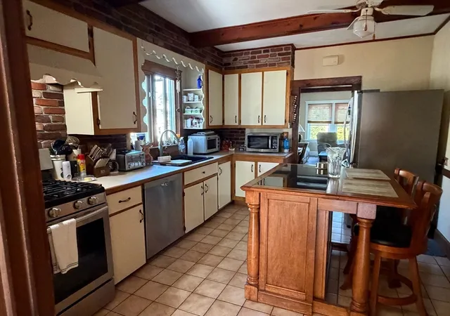 Photo 2 of Single family home for sale at 30 Atlas St, Fairhaven, MA 02719 | MLS# 73569213 | Listing updated on 2026-09-18