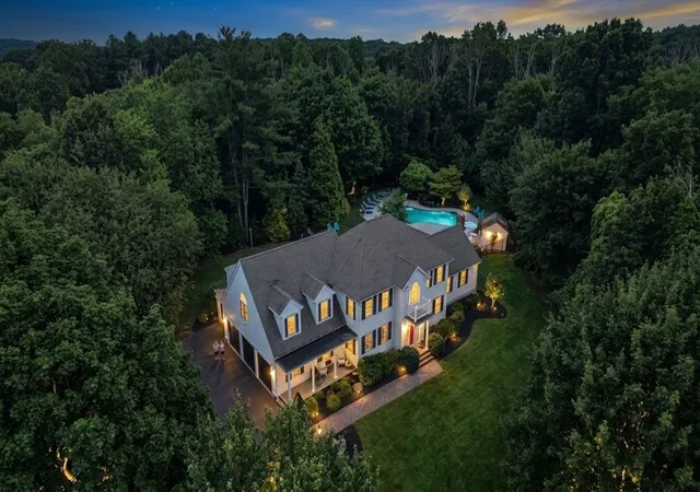 41st image of 60 Old Oaken Bucket Rd, Norwell, MA 02061 | MLS# 73549627
