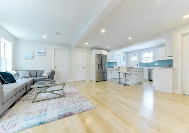 5th image of 34R Underhill St #3, Winthrop, MA 02152 | MLS# 73550972