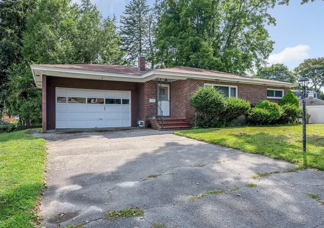 Photo 3 of Sale Pending at 8 Albion St, Methuen, MA 01844 | MLS# 73562735 | Listing updated on 2026-08-26