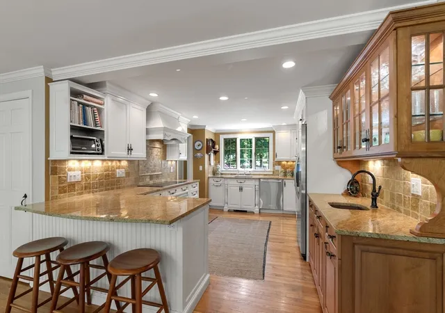 5th image of 41 Great Rock Rd, Sherborn, MA 01770 | MLS# 73534211