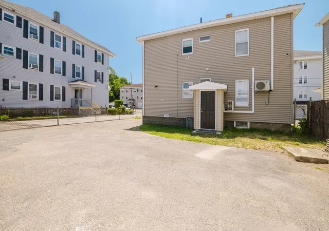 Listing Photo 4 - Condo for sale in building located at 172 Nashua St, Fall River, MA 02721