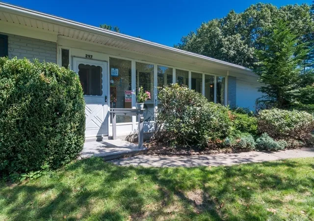 2nd image of 297 Falley Dr, Westfield, MA 01085 | MLS# 73559854