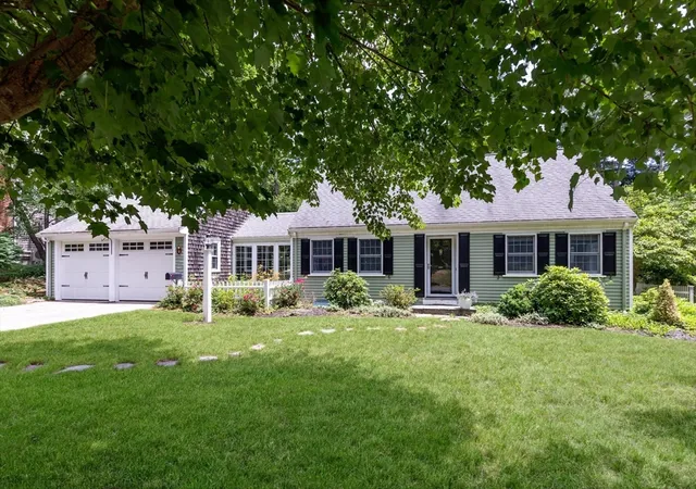 Homes for sale in Hingham, MA | 9 Hoover Rd, Hingham, MA 02043 | MLS# 73542234