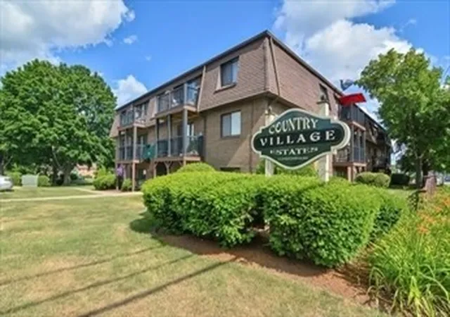 1st image of 800 County St #6, Taunton, MA 02780 | MLS# 73551246