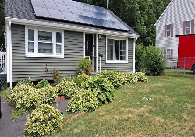 2nd image of 54 Carter St, Brockton, MA 02302 | MLS# 73553140