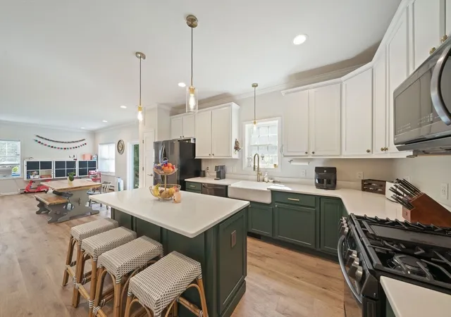 Photo 4 of Single family home for sale at 305 Main St, Norfolk, MA 02056 | MLS# 73552530 | Listing updated on 2026-09-16