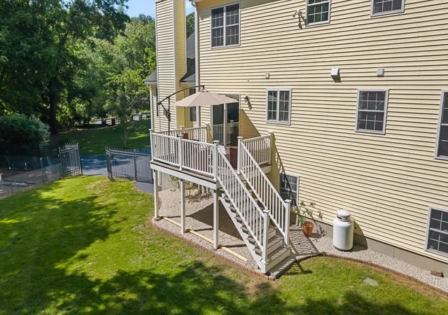 5th image of 128 Memorial Dr, Shrewsbury, MA 01545 | MLS# 73534612