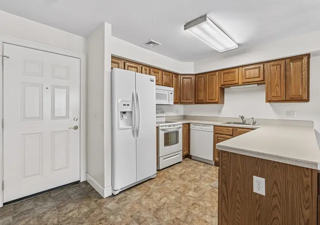 Homes for sale in Amherst, MA | 26 Greenleaves Dr #602, Amherst, MA 01002 | MLS# 73515520