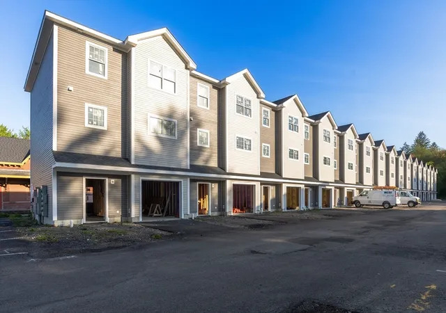 2nd image of 44 Dean St #215, Taunton, MA 02780 | MLS# 73522813