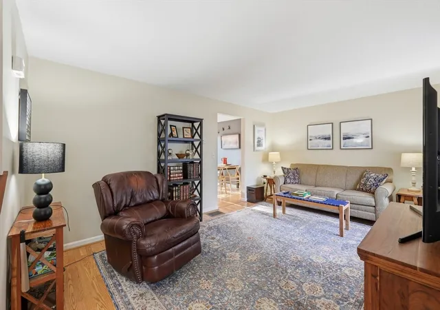5th image of 202 Torrey Ln Ext #202, Holden, MA 01520 | MLS# 73493341