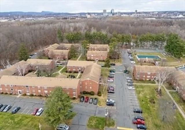 27th image of 282 Regency Park Dr #282, Agawam, MA 01001 | MLS# 73538138